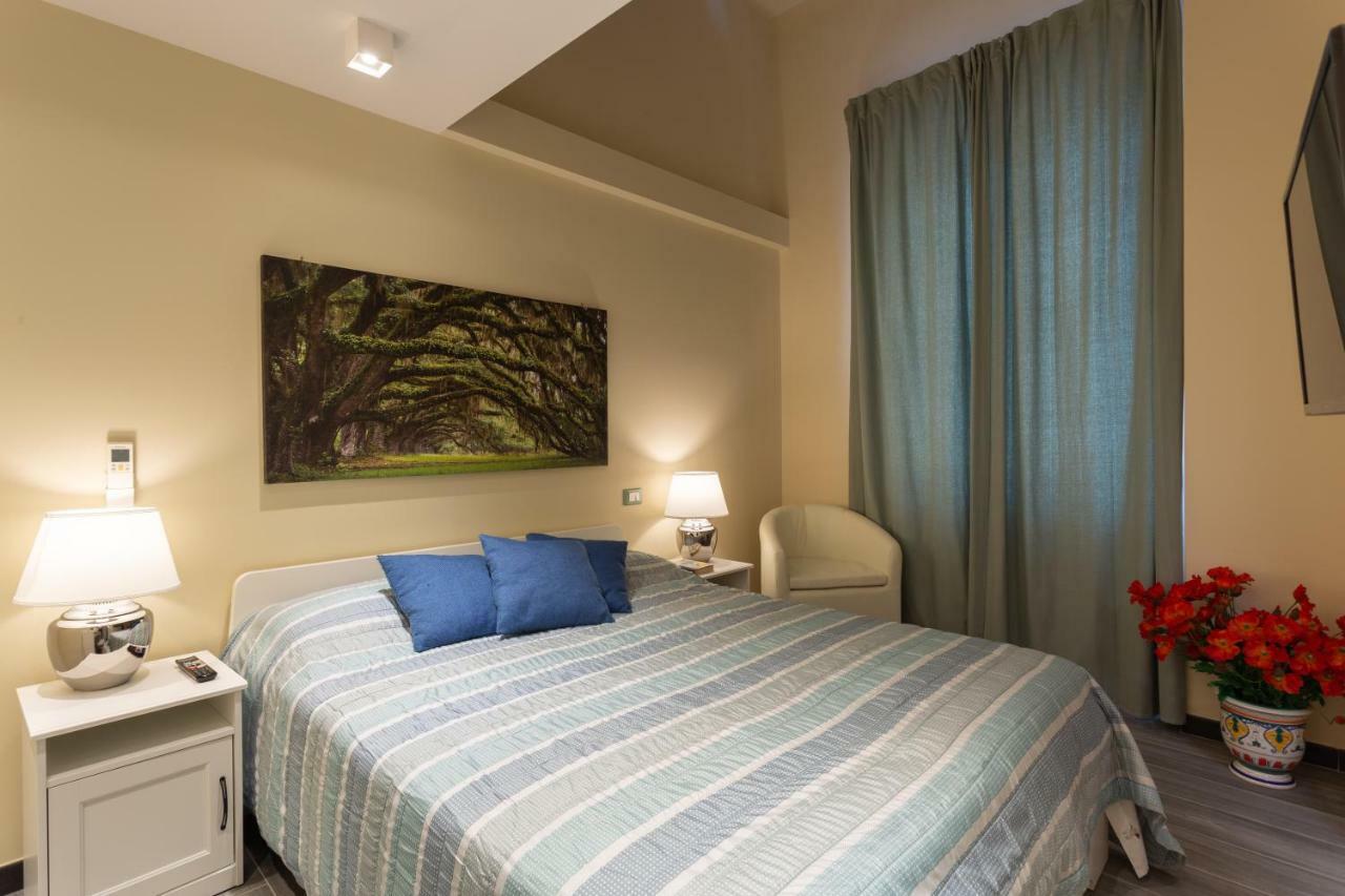 Le Stanze Di Carla! Bagno Privato, Cucina In Comune Firenze Eksteriør billede