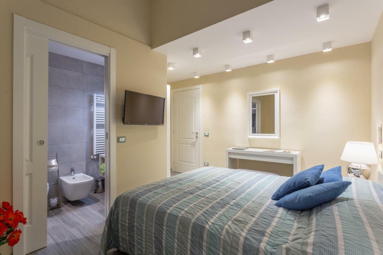 Le Stanze Di Carla! Bagno Privato, Cucina In Comune Firenze Eksteriør billede